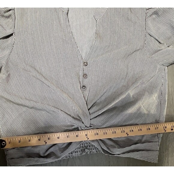 Current Air Top Womens Medium Short Sleeve Bow Tie Front in Striped - Picture 8 of 8